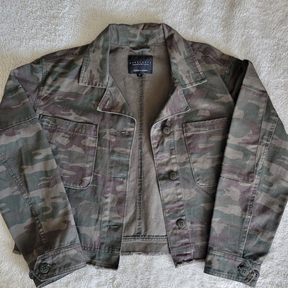 Sanctuary Cropped Fray Hem Jacket